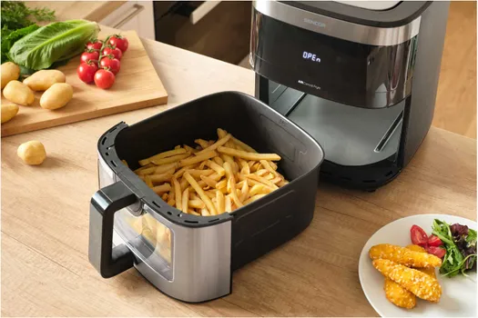 SENCOR SFR 9000SS FRITEZA NA VRUĆ VAZDUH KARAKTERISTIKE - TIP: FRITEZA NA VRUĆ VAZDUH SNAGA: 1.700W FILTER: ALUMINIJUMSK (2 / 17)