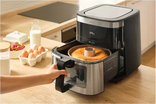 SENCOR SFR 9000SS FRITEZA NA VRUĆ VAZDUH KARAKTERISTIKE - TIP: FRITEZA NA VRUĆ VAZDUH SNAGA: 1.700W FILTER: ALUMINIJUMSK (9 / 17)