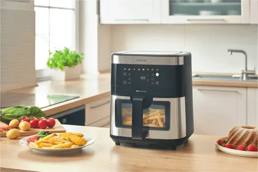 SENCOR SFR 9000SS FRITEZA NA VRUĆ VAZDUH KARAKTERISTIKE - TIP: FRITEZA NA VRUĆ VAZDUH SNAGA: 1.700W FILTER: ALUMINIJUMSK (15 / 17)