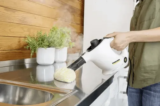 KARCHER SC 1 RUČNI PAROČISTAČ │ KAPACITET SPREMNIKA 200 ML │ DUŽINA KABLA 4 M │ OKRUGLA ČETKA ZA ČIŠĆENJE │ PRITISAK PARE 3 BARA │ POVRŠINE ZA ČIŠĆENJE: STAKLO, PLOČICE, DRVO │ SNAGA 1200 W (4 / 5)