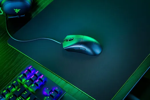 RAZER DEATHADDER V3 [WIRED] (2 / 23)
