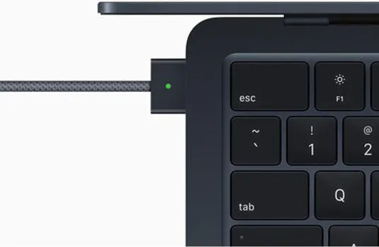 APPLE MACBOOK AIR 13.6 M2/8GB/256GB SSD (40 / 46)