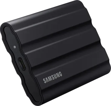 SAMSUNG T7 SHIELD 2TB BLACK EKSTERNI SSD DISK │ IP65 OTPORNOST │ BRZINA ČITANJA DO 1.050 MB/S │ BRZINA ZAPISIVANJA DO 1.000 MB/S │ KAPACITET 1TB │ USB 3.2 GEN 2 I PCIE NVME TEHNOLOGIJA │ GUMIRANI DIZAJN (6 / 11)