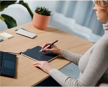 WACOM ONE PEN TABLET M | 216 X 135 MM | 4096 LPI | OSJETLJIVA NA PRITISAK (1024 NIVOA), BEŽIČN (4 / 11)