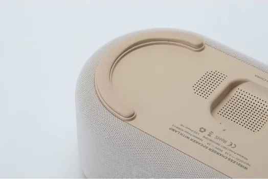 MOYE AURORA PLUS RADIO, LAMP WITH CLOCK AND WIFI CHARGER (3 / 3)