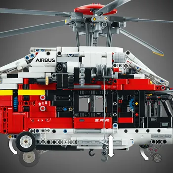 LEGO 42145 AIRBUS H175 RESCUE HELICOPTER (17 / 20)
