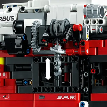 LEGO 42145 AIRBUS H175 RESCUE HELICOPTER (18 / 20)