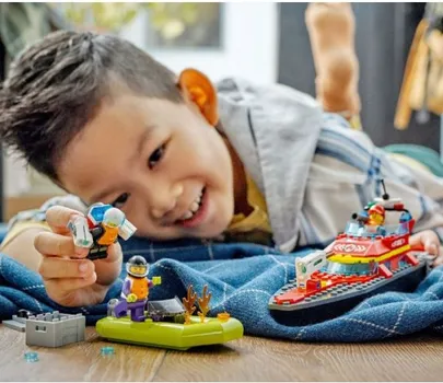 LEGO CITY 60373 FIRE RESCUE BOAT (6 / 15)