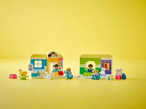 LEGO DUPLO TOWN 10992 LIFE AT THE DAY-CARE CENTER 2 (10 / 11)