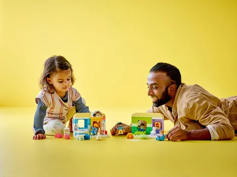 LEGO DUPLO TOWN 10992 LIFE AT THE DAY-CARE CENTER 2 (11 / 11)