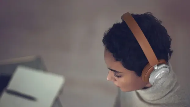BANG & OLUFSEN BEOPLAY HX [WIRELESS] (32 / 36)