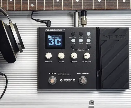 NUX MG-300 GITARSKI MULTI EFFECT PROCESSOR