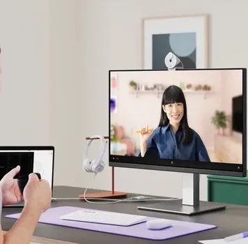 LOGITECH BRIO 300 (20 / 45)