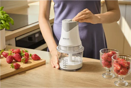 SENCOR SCB 3000WH SJECKALICA │ SNAŽAN MOTOR OD 400W │ PLASTIČNA POSUDA OD 1L │ 2 NOŽA ZA SJECKANJE HRANE │ PROVIDNI POKLOPAC PROTIV PRSKANJA (8 / 11)