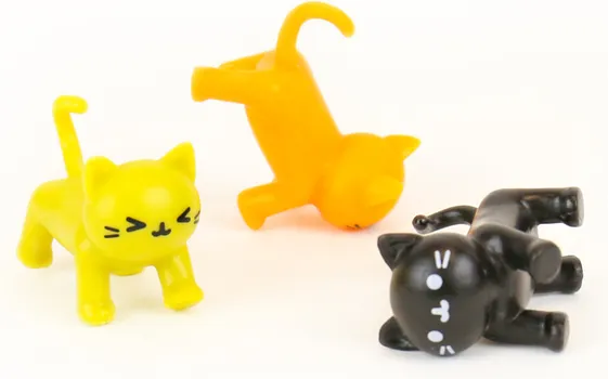 NINE LIVES (4 / 4)
