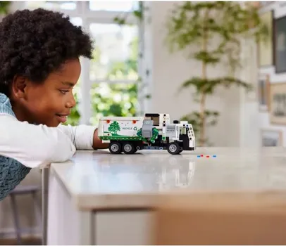 LEGO TECHNIC 42167 MACK LR ELECTRIC GARBAGE TRUCK 8+ (5 / 16)