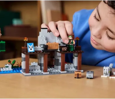 LEGO MINECRAFT 21261 THE WOLF STRONGHOLD 8 (3 / 12)