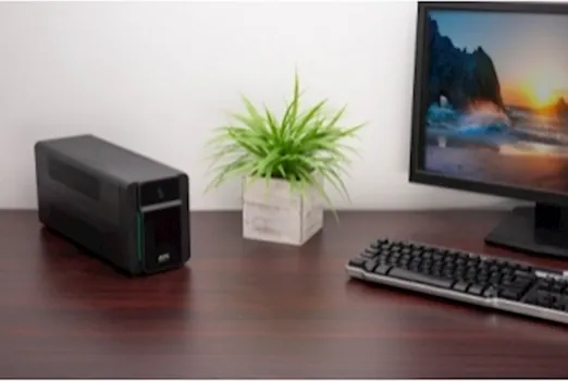 APC UPS BVX900LI (4 / 6)