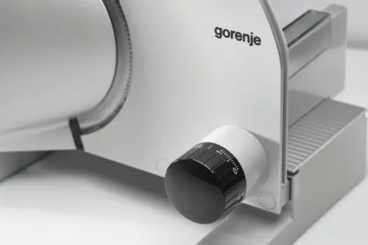 GORENJE R708A MESOREZNICA SNAGA MOTORA: 100 W, DEBLJINA REZA (MM): 0-15, TACNA ZA POSLUŽIVANJE (9 / 18)