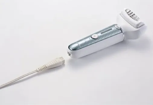 PANASONIC ES-EL2A-A503 3 BRZINE, 60 PINCETA, VODOOTPORAN (3 / 4)