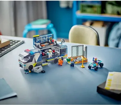 LEGO CITY 60418 POLICE MOBILE CRIME LAB TRUCK 7+ (3 / 14)