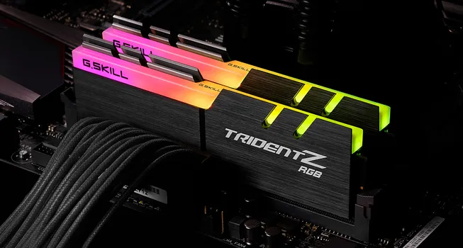 G.SKILL DIMM DDR4 16GB (2x8) / 3600MHz F4-3600C18D-16GTZRX TRIDENT Z RGB