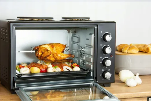 FIRST MINI ŠPORET FA 5045 4 - MOGUĆNOST ISTOVREMENOG KUVANJA I PEČENJA - ZAPREMINA RERNE OD 45 L - 2 RINGLE ZA KUVANJE SA ODVOJENIM KOMANDAMA - IZBOR TEMPERATURE OD 100°C DO 230°C - UNUTRAŠNJE OSVETLJENJE RERNE (3 / 3)