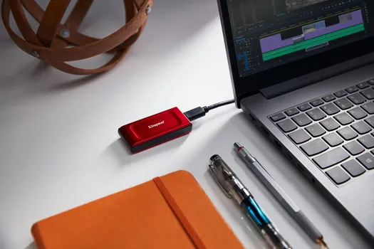 KINGSTON XS1000 RED 1TB / SSD PORTABLE SXS1000R/1000G (16 / 16)