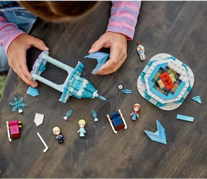 LEGO DISNEY PRINCESS 43218 ANNA AND ELSA’S MAGICAL CAROUSEL, 6G (1 / 12)