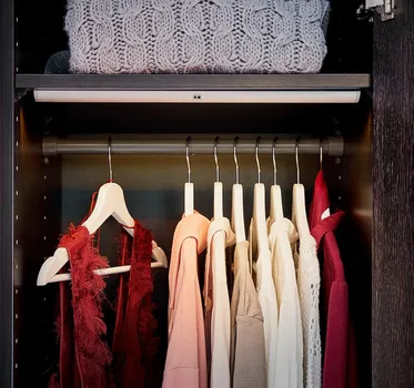 IKEA KOMPLEMENT ŠIPKA ZA VJEŠALICE, TAMNOSIVA, 50 CM (3 / 4)