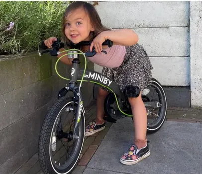 Q PLAY BICIKLO MINIBY 14 -3 U 1-CRNO (3 / 6)