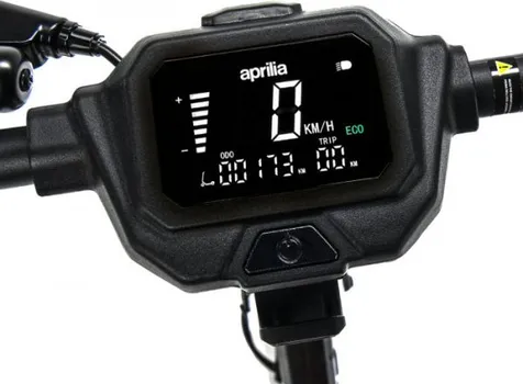 APRILIA E-SR1 (3 / 5)