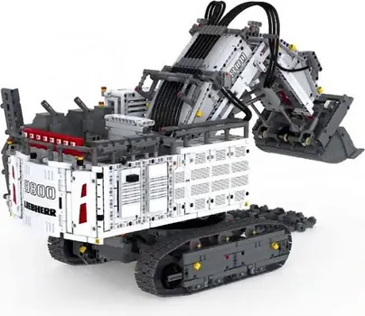 LEGO 42100 LIBBHERR EXCAVATOR (2 / 3)