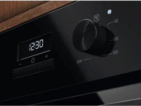 ELECTROLUX UGRADBENA PEĆNICA LOH3H00BK (3 / 3)