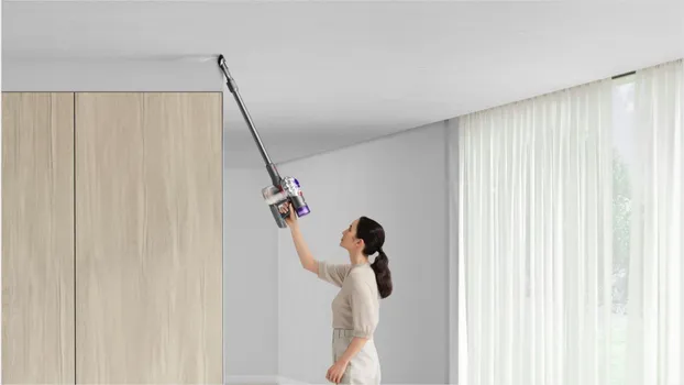 DYSON V8 ŠTAPNI USISIVAČ (3 / 6)