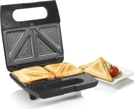 GORENJE SM703GCB 129316 SM703GCB MINI GRILL TOSTER - SNAGA GREJAČA: 700 W - MATERIJAL PLOČA: ALUMINIJUM - GUMIRANE NOGICE ZA STABILNOST - PREMAZ PROTIV LEPLJENJA NAMIRNICA - POVRŠINA PEČENJA: 20X10 - NETO TEŽINA APARATA: 2 KG (2 / 6)