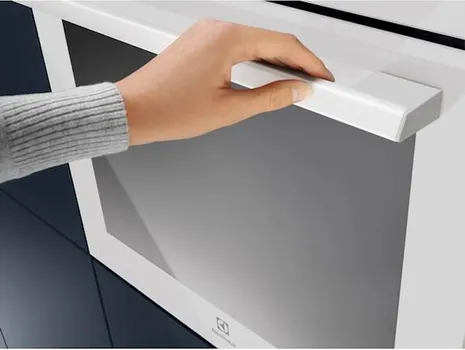 ELECTROLUX UGRADNA RERNA EOF5C50BV (2 / 8)