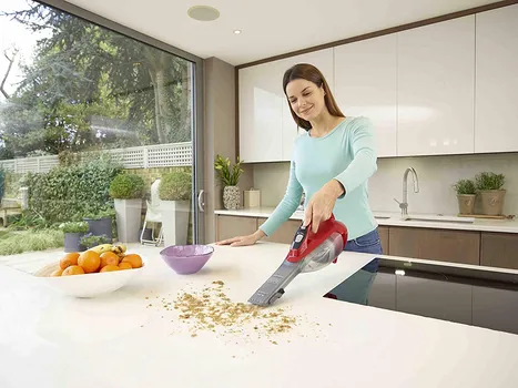 BLACK&DECKER RUČNI USISIVAČ 10.8V 1.5AH CRVENI (9 / 10)