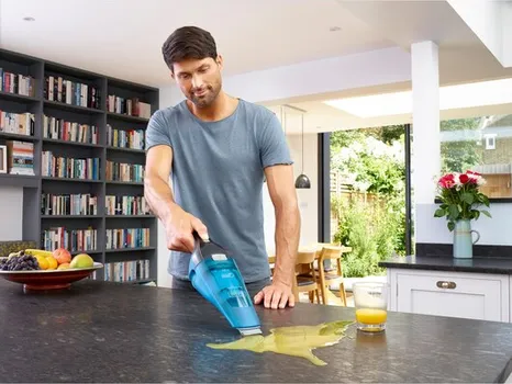 BLACK&DECKER RUČNI USISIVAČ 7.2V ZA SUVO I MOKRO USIS. TIRKIZNI (10 / 12)