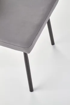 COMMODO BASIC (7 / 12)