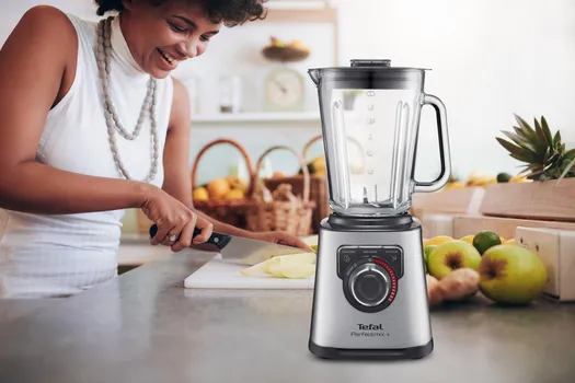 TEFAL BL811D 1200W 2L BLENDER │ KAPACITET ČINIJE: 1,5 L │ PULSE FUNKCIJA │ MLEVENJE LEDA │ MAKSIMALNI KAPACITET ČAŠE: 2 L │ SNAGA: 1200 W │ BOJA: SIVA │ MATERIJAL BOKALA: STAKLO │ TEŽINA: 4,2 KG