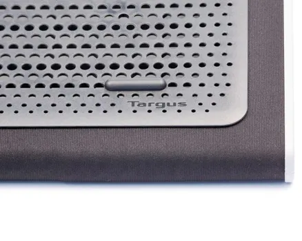 TARGUS POSTOLJE I HLADNJAK ZA LAPTOP 15-17 INČA AWE55GL, CRNO-SIVO (3 / 5)