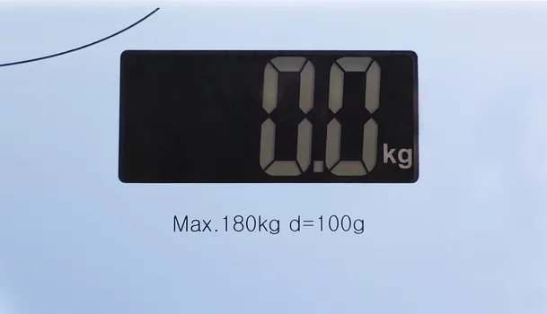 VIVAX HOME VAGA TELESNA PS-158W UZ POMOĆ TELESNE VAGE PS-158W PRAĆENJE OSCILACIJA U TEŽINI ĆE VAM BITIJEDNOSTAVNO I LAKO. HOME VAGA TELESNA PS (5 / 7)