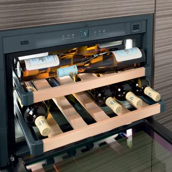 LIEBHERR WKEGB582 GRANDCRU (3 / 7)