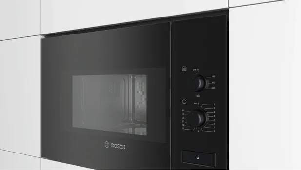 BOSCH MIKROVALNA SERIE 4| CRNA,800W, 20L ( BFL520MB0 ) (3 / 11)