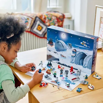 LEGO STAR WARS 75395 ADVENTSKI KALENDAR 2024 (6 / 8)