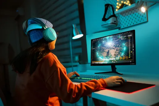 PHILIPS EVNIA 24M2N3200S [180HZ] (10 / 10)