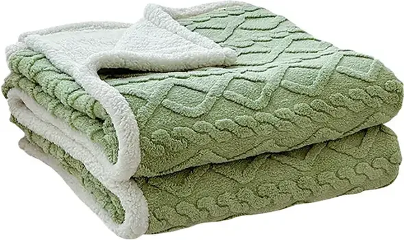 CUNGU CEBE BERBER FLEECE SHERPA 140X180 ZELENA 171 (1 / 1)