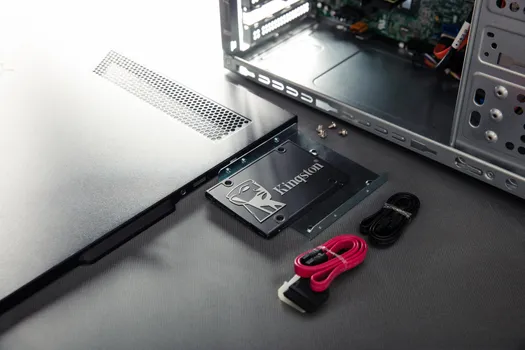 KINGSTON KC600 2TB / SSD 2.5 / SATA III SKC600/2048G (8 / 8)