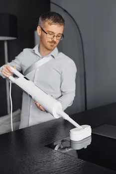 AENO STEAM MOP SM1: BUILT-IN WATER FILTER, AROMA OIL TANK, 1200W, 110°C, TANK VOLUME 380 ML, SCREEN TOUCH SWITCH (5 / 7)